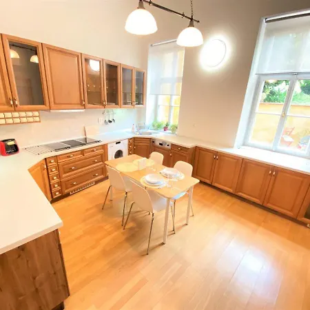Apartment Black Eagle *